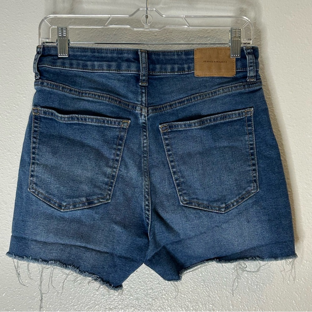 H&M Blue Denim Shorts Size 8 - Picture 3 of 6